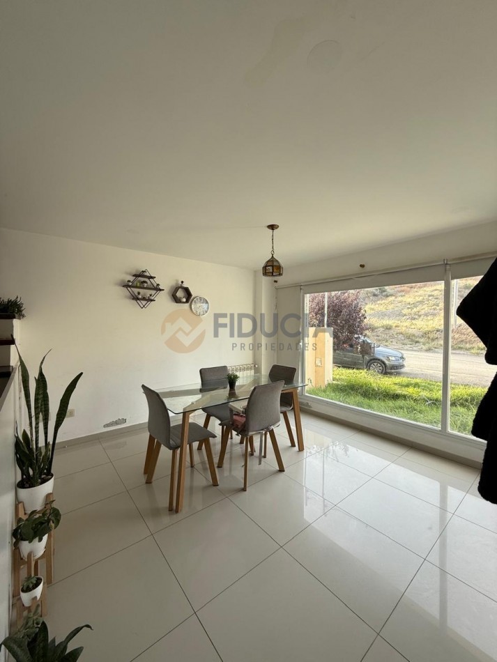 DUPLEX RADA TILLY